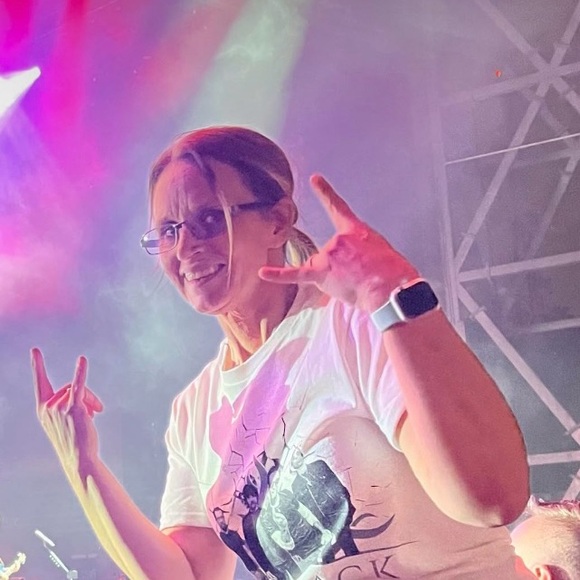 Meet your Posher, Christine - Picture 6 of 12